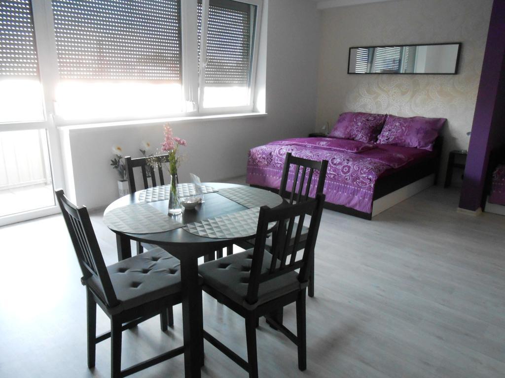Apartments 4U Center + Free Parking Olomouc Exterior photo